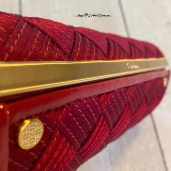 Cole Haan rare ruby satin basketweave oval clutch *shop@iamwarrior